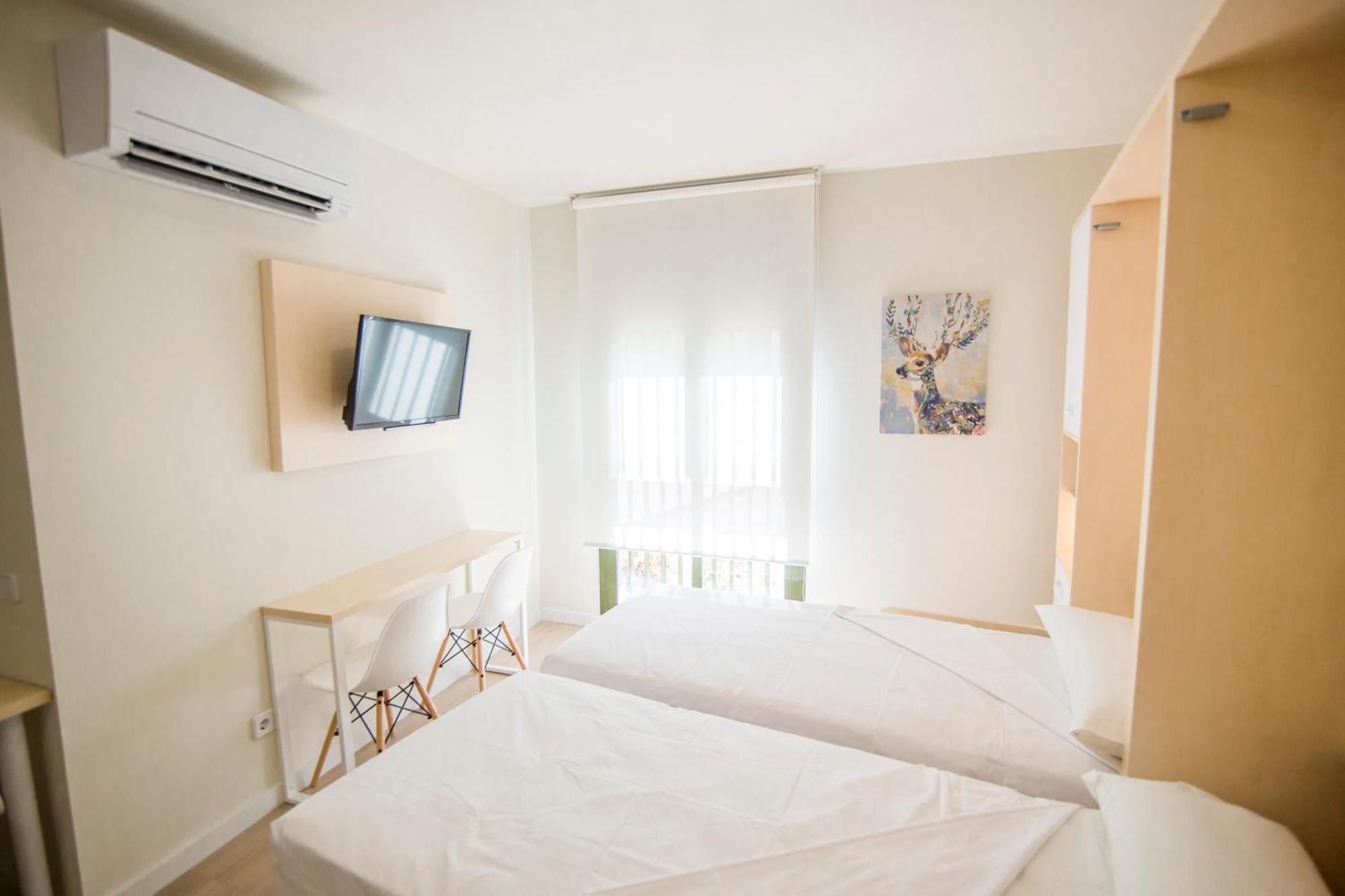 Apartamentos Plaza De Santiago - Estudios Turisticos - 1 Llave Pinto Esterno foto